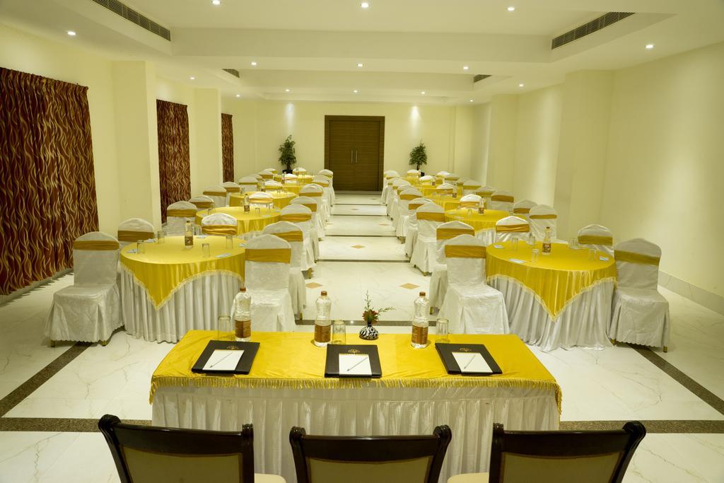 Poppys Hotel Madurai Exterior photo