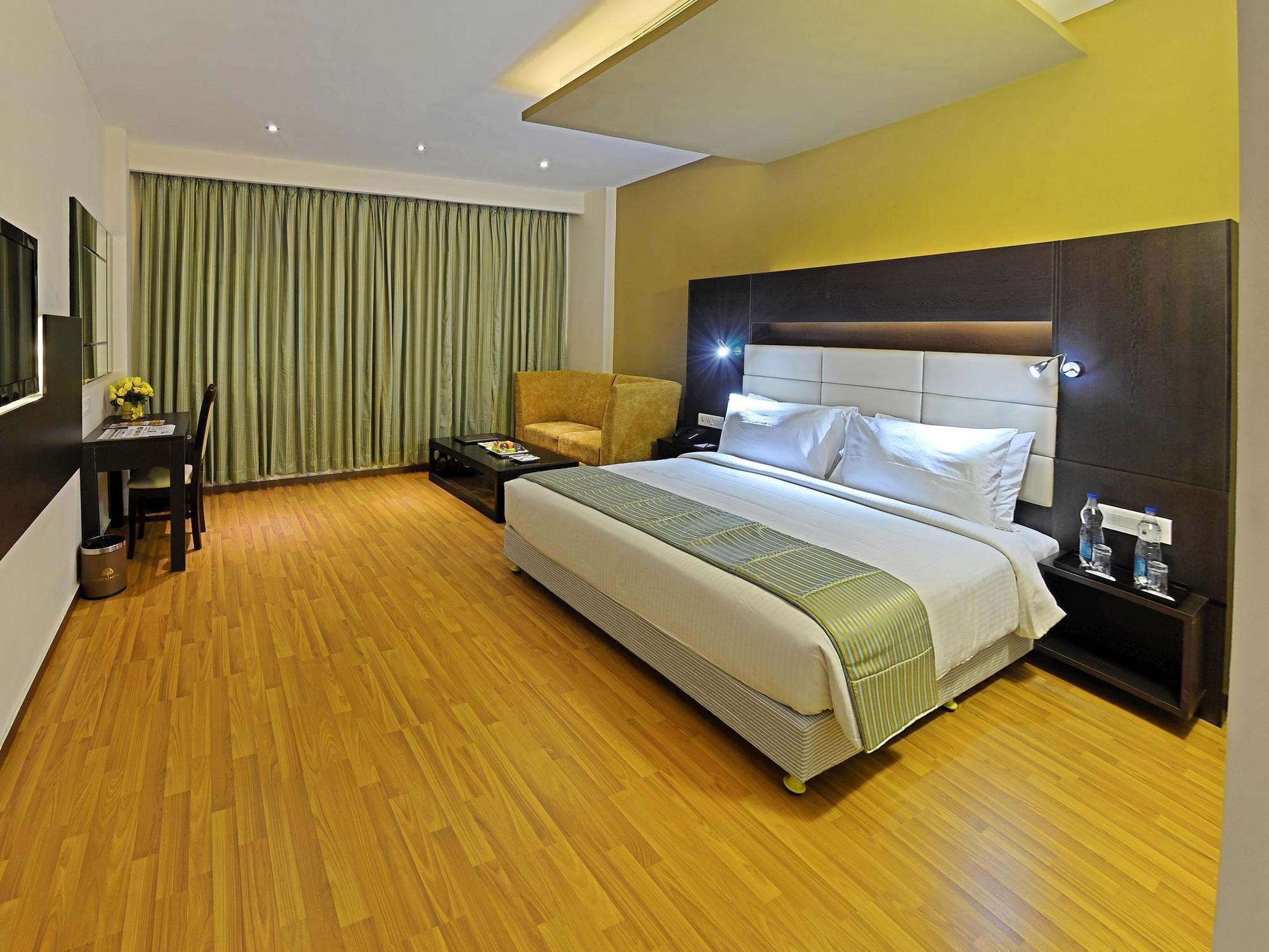 Poppys Hotel Madurai Exterior photo