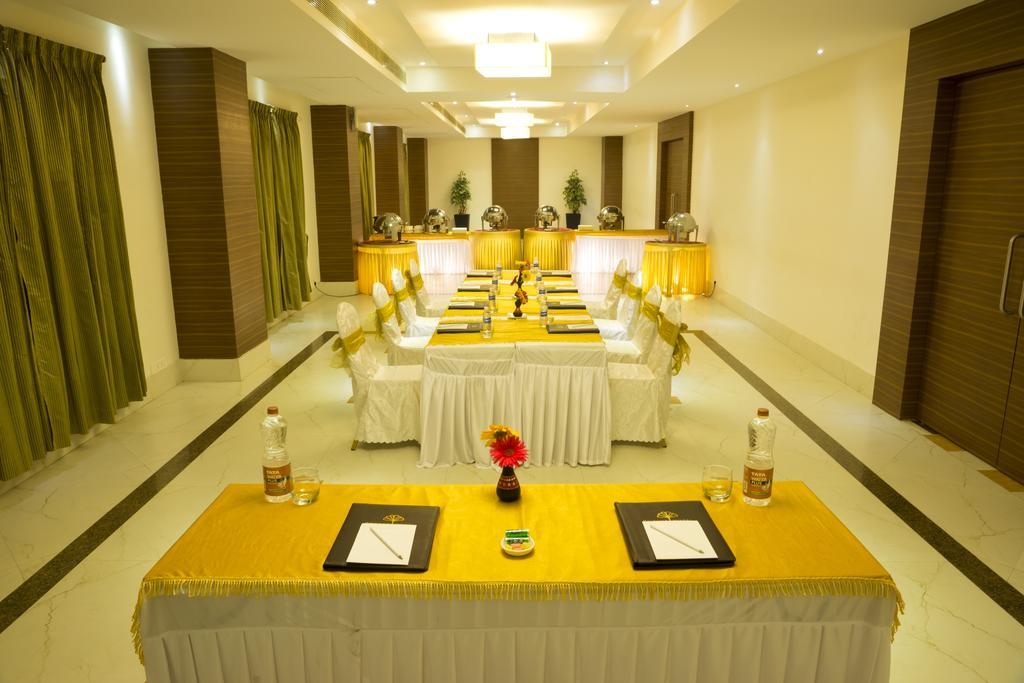 Poppys Hotel Madurai Exterior photo