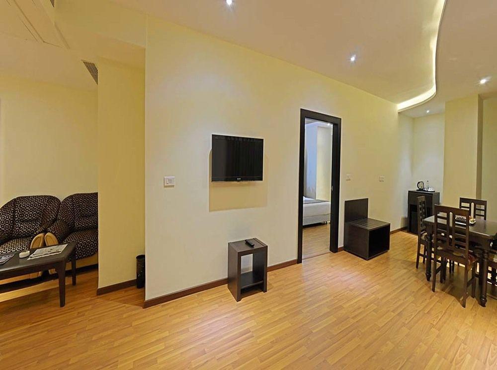 Poppys Hotel Madurai Exterior photo