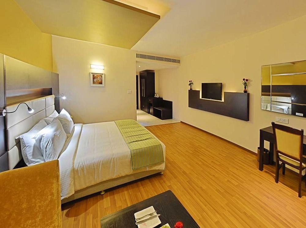 Poppys Hotel Madurai Exterior photo