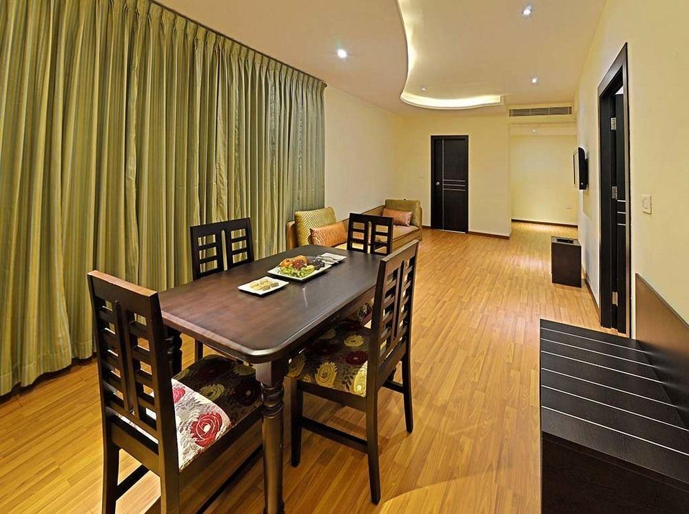 Poppys Hotel Madurai Exterior photo
