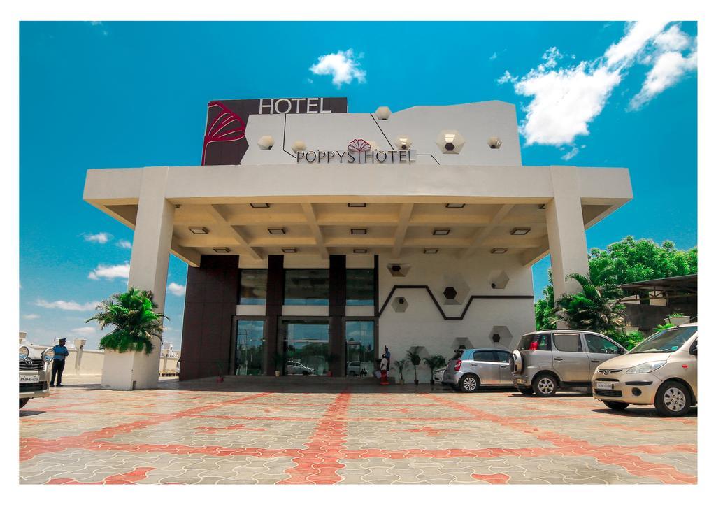 Poppys Hotel Madurai Exterior photo