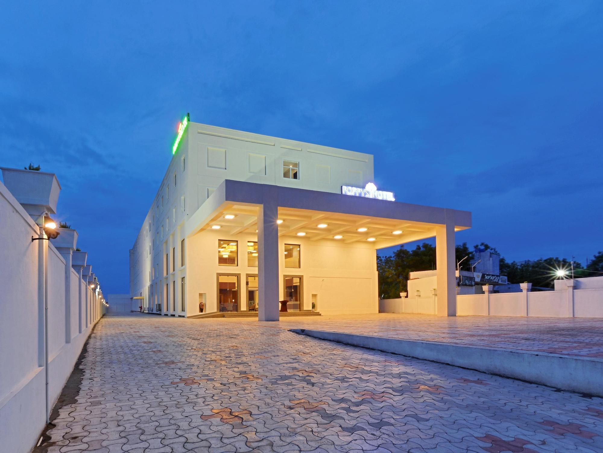 Poppys Hotel Madurai Exterior photo