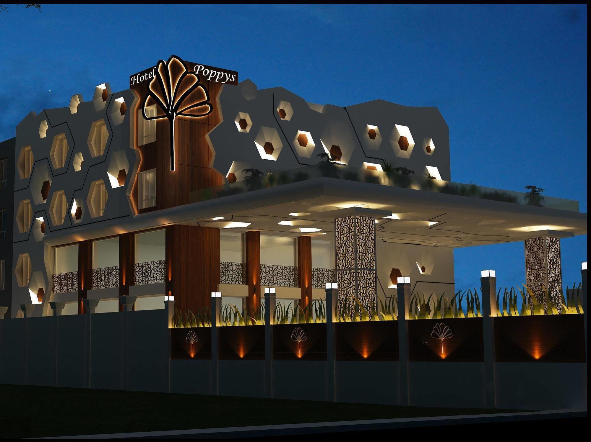 Poppys Hotel Madurai Exterior photo