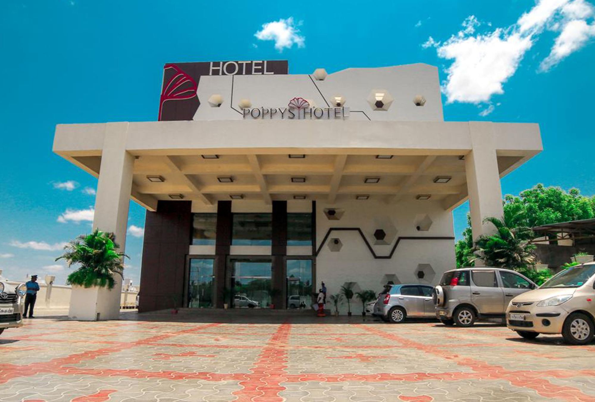 Poppys Hotel Madurai Exterior photo