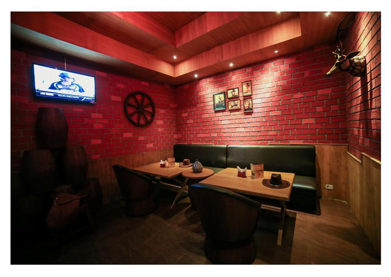 Poppys Hotel Madurai Exterior photo